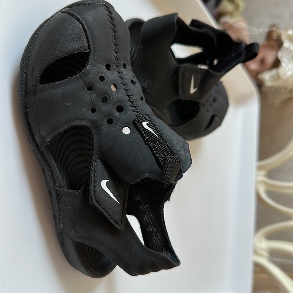 NIKE Toddler Sandals - Picture 6 of 9